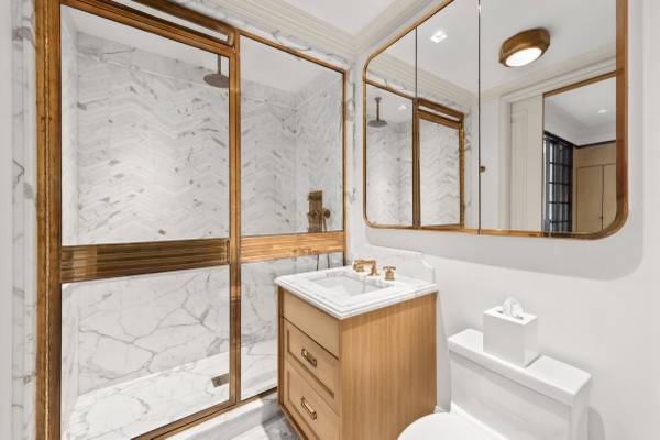 Plasterer / painter- experience required 1