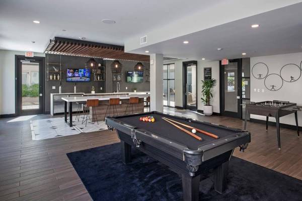 $3,815 / 2br - 1215ft2 - Modern Cabinetry, Located in Hercules, 2B/2B (hercules, pinole, san pablo, el sob)63845955923075124