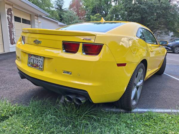 Rare Low Mileage 6 Speed Manual Chevrolet Camero - $18,000 (Silver Spring/Colesville)63616182045955122