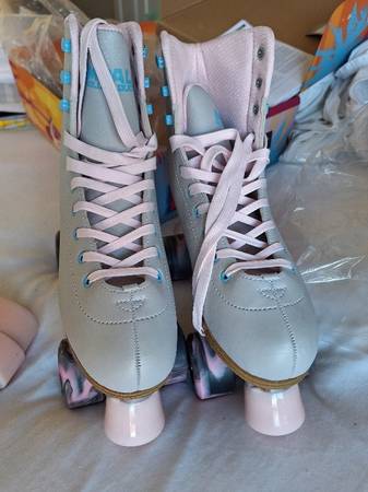 impala women's quad roller skates with accessories 1