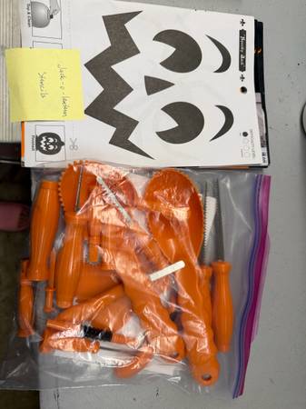 Free pumpkin carving tools and stencils 1