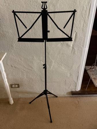 Music Stand Adjustable 1