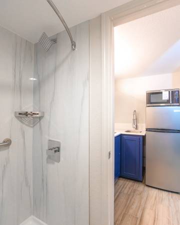 $350 / 2br - 17500ft2 - ✅ Affordable Weekly Rooms in Tulsa – Only $350/Week – All Bills Paid! (Tulsa)63982133671554124