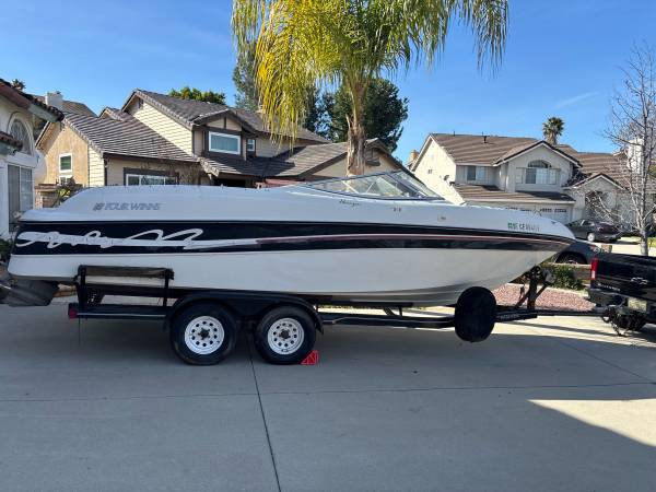 24 foot four winds 200 hours 1