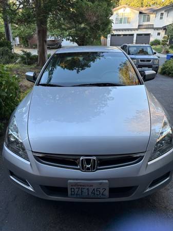 07 Honda Accord MANUAL solo 31k millas - $8,750 (Bellevue)63623463058817123