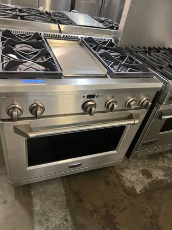 GE MONOHRAM 36” DUAL FUEL GAS RANHE 2021 2yr warranty 1