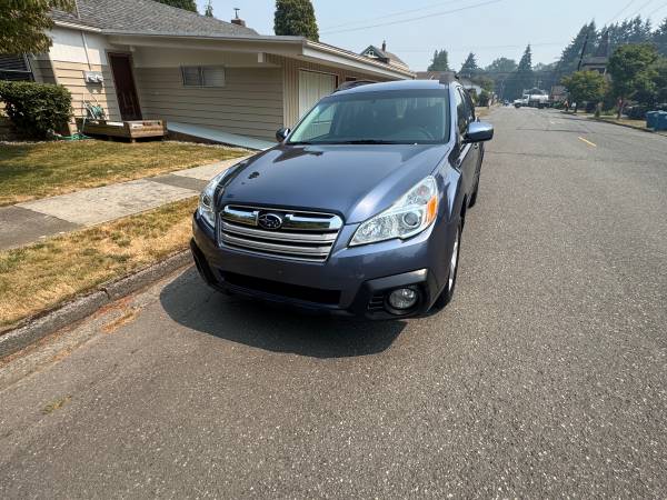 2014 Subaru Outback  Premium Edition 1