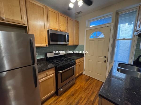 $1,950 / 2br - 👑🌸🎀Hermoso 2BD/2BA de Gracia, Brillo y Flujo Moderno👑🌸🎀 (Chicago)63781351137923120