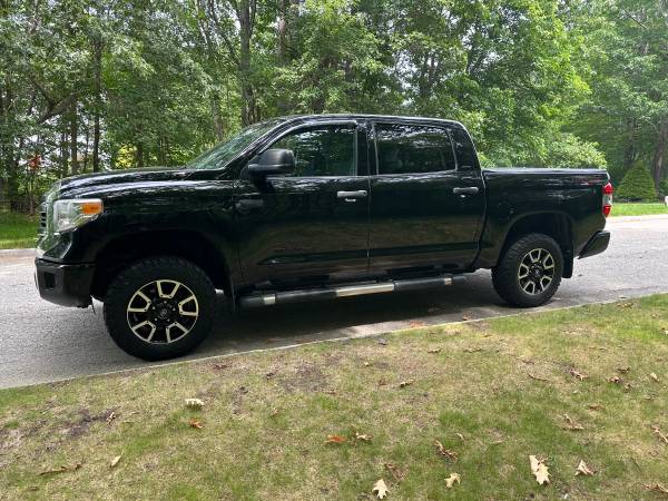 2016 Toyota Tundra CrewMax - $18,500 (Dunstable MA)63470891522305121
