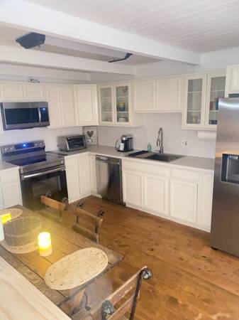$1,300 / 2br - 1110ft2 - 2bedroom  1 bath (Buffalo)63912636489090122