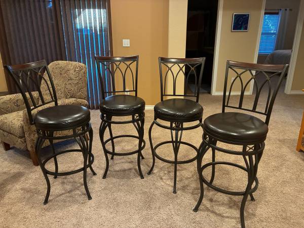 4 Bar height barstools 1