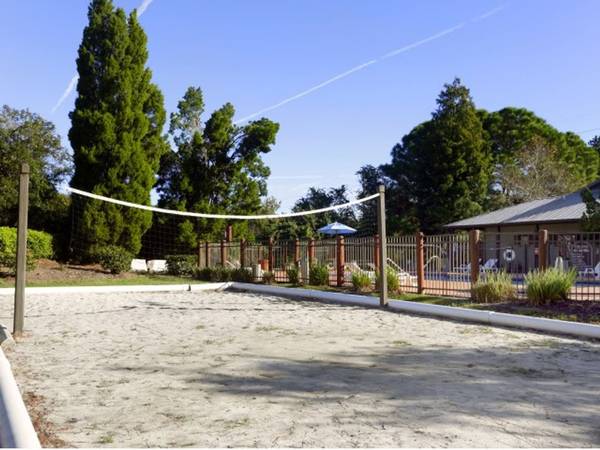 $1,515 / 3br - 1137ft2 - Pool, After School Care Center, On-site Management (1911 Brandon Crossing Cir, Brandon, FL)63976135408386124