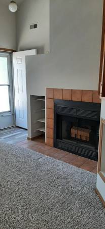 $1,795 / 3br - 1282ft2 - 5208 Solar Ridge Dr (Colorado Springs)63687172092035123