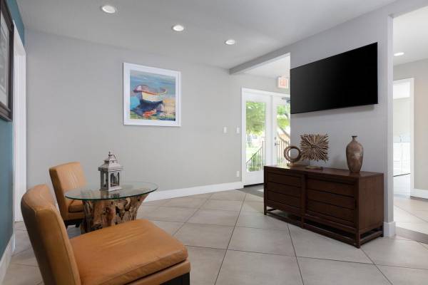 $3,600 / 2br - 960ft2 - Amplias terrazas exteriores, calefacción central, lavavajillas (santa cruz)63873442183425122