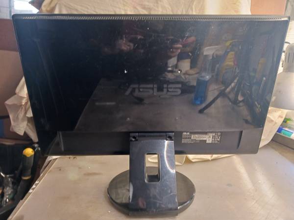 Monitor de computadora ASUS 22" - $30 (Brooklyn, Coney Island)63471365137155121
