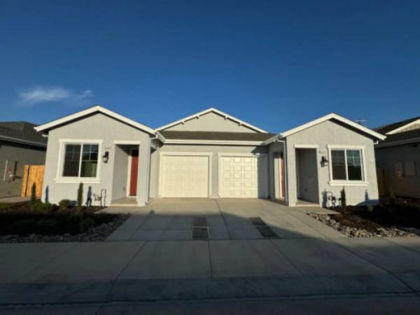 $1,895 / 3br - 6241 Chavez Ct. MOVE IN SPECIAL! $500 off 1st Month Rent (Riverbank)63970306366595120