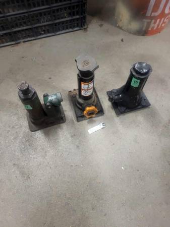 Bottle Jacks 1