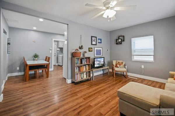 $1,680 / 2br - 899ft2 - ¡Pequeño pero poderoso! ¡Este único en su tipo! (IDAHO FALLS)63952519035395123