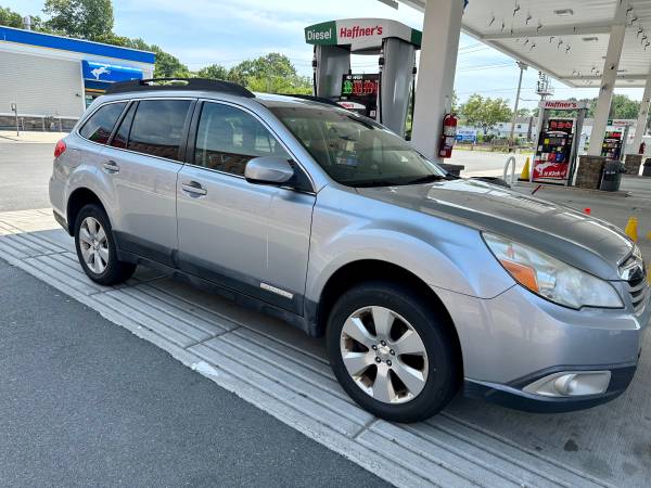 2012 SUBARU Outback,Like New No Issues At all - $3,40063615253085057122
