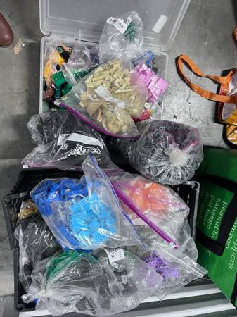 LEGO-Approx 15-20lbs assorted LEGOS 1