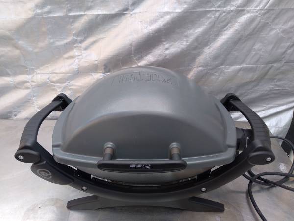 Weber Q 140 electric BBQ like new 1