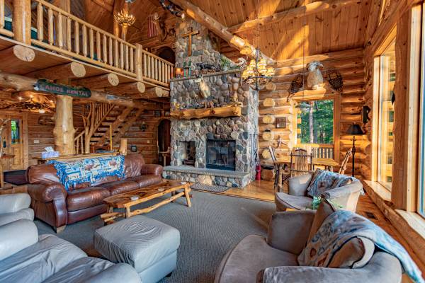 $790 / 6br - 5100ft2 - Book your Family vacation at beautiful river-front Edgetts Lodge! (Luther, MI)64037895754242124