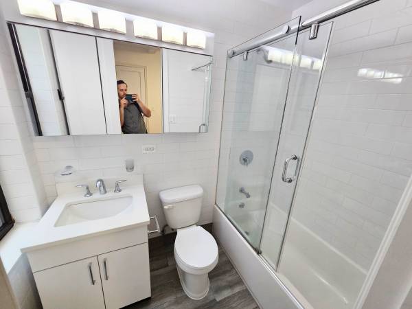 $3,896 / 1br - ✨Spacious 1 Bedroom with EXCELLENT LOCATION - 1 MONTH FREE✨ (Midtown East)63995823709058124