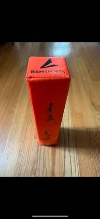 Signed pylon 1
