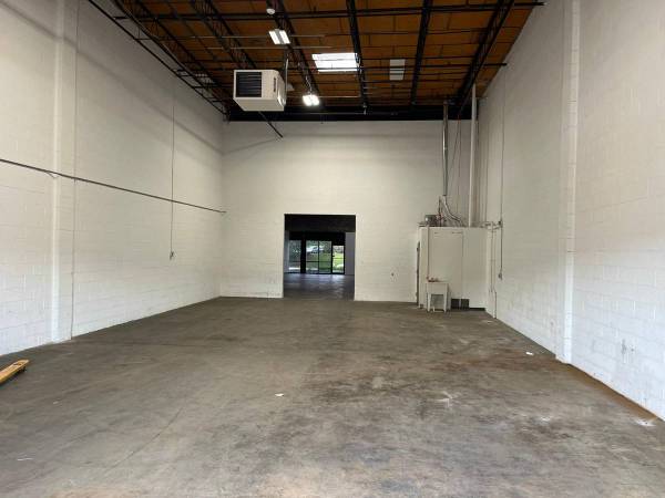 $750 / 500ft2 - Warehouse Storage and 3PL Near Airport, 500 to 10k Sq Ft (#1672)63694798682241124