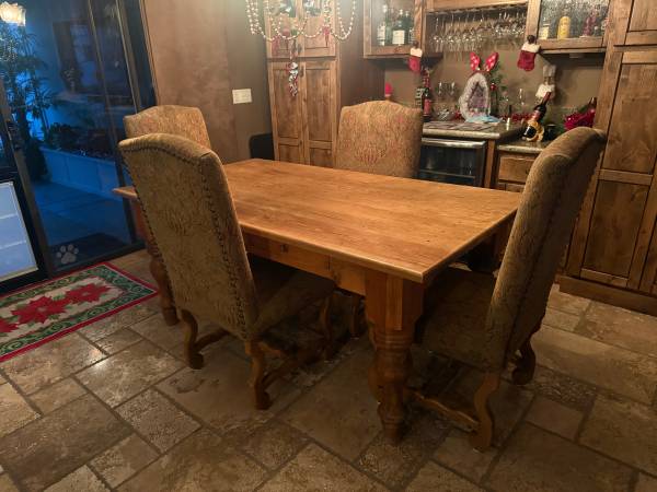 RUSTIC DINNING ROOM TABLE OR DESK AND FOUR HIGHBACK CHAIRS 1