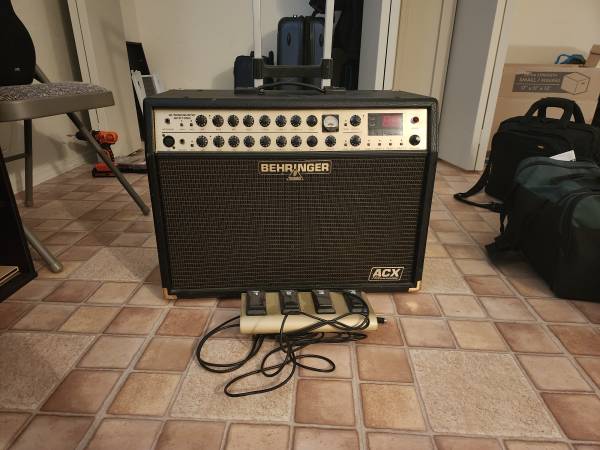Guitar Amp 2 inputs 1