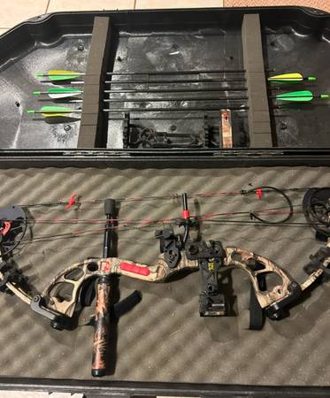 PSE compound bow $335 and  22-250 available 1