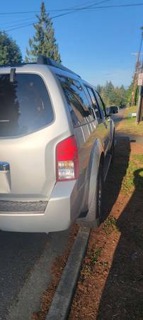 2008 Nissan Pathfinder V8 - $6,00063475368269057124