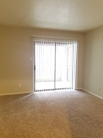 $999 / 1br - Ahora en alquiler – Amplio de 1 dormitorio / 1 baño | Unidad #1524 – $999/mes (6350 Meadowvista Dr.)64036541137153124