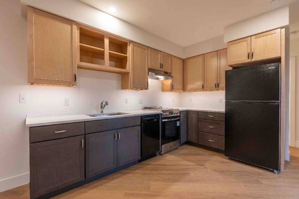 $1200.00 / 1br - 632ft2 - New 1 BR 1 Bath 3rd Flr Apt 10 Mins to UPMC Altoona63977272808962123