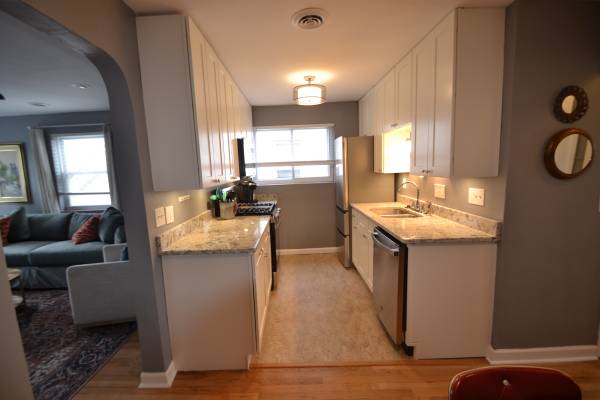 $1,395 / 1br - 650ft2 - I-4 Clean attractive furnished 1BR (Kennedy Heights)63974471843331123