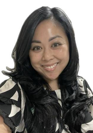 Female looking for apartment 1