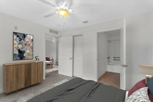 $1,599 / 2br - 1042ft2 - 2 Bedroom Senior Apartment (Town Center)63791575514115123