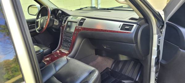 💥💥 2008 CADILLACE ESCALADE * BEAUTIFUL * TRADE - FINANCE - WARRANTY - $9,995 (West Point, KY)63621807233283124