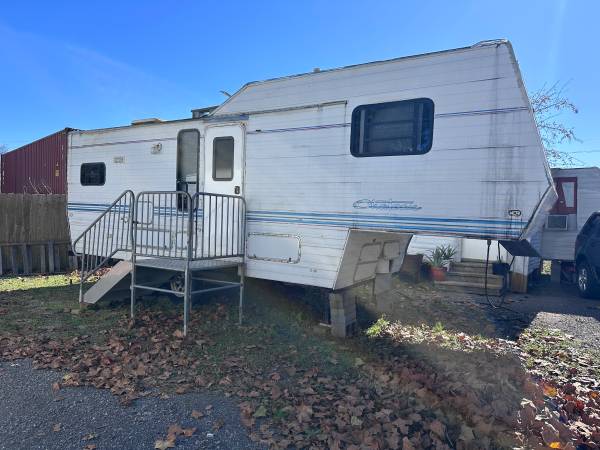 Camper for Rent in Kenner 1