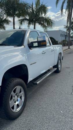 2010 Gmc sierra - $8,500 (Gardena)63476707356545121