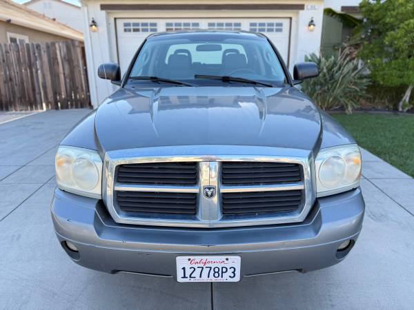 2005 dodge Dakota 4x4 - $4,000 (brentwood / oakley)63470418362115121