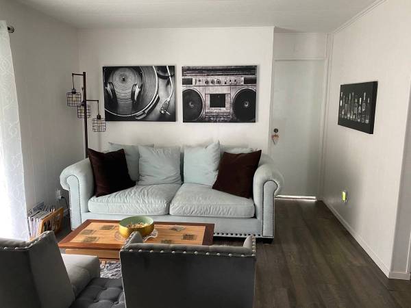 $1,200 / 2br - Room for rent (aptos)63834317814401121