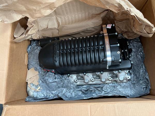 ** NUEVO sobrealimentador Whipple, GMC Chevy 5.3L ** - $6,000 (Chico)63470466570113124