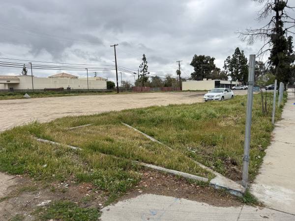 LOT FOR LEASE 1