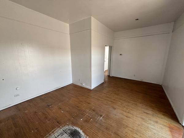 $750 / 700ft2 - 700sf Espacio comercial para alquiler (Burley)63836555039235124