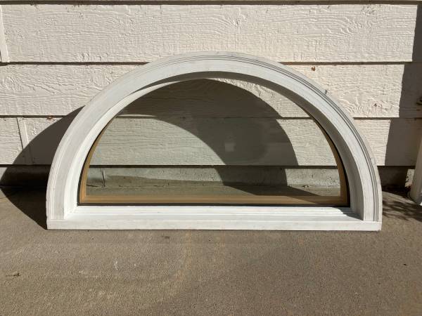 Half round window 1