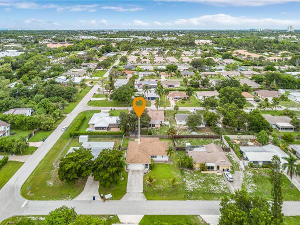 $450,000 / 3br - 1622ft2 - Su hogar soñado en Bonita Springs Fl. ¡Sin HOA, sin zona de inundación! (Bonita Springs, FL)63945496226050120