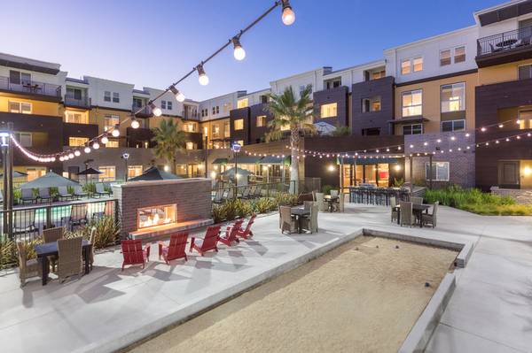 $4,020 / 2br - 1081ft2 - Freshly Updated 2BR Apartment – Ideal for Modern Living! (corte madera)63847325549187120