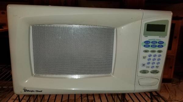 microwave Magic Chef 1